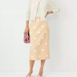 ANN TAYLOR WEEKEND Studio Collection Floral Appliqué Linen Midi Skirt 8 Tan